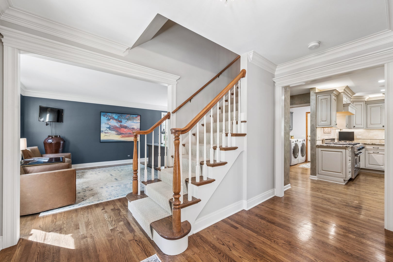 118 S Montclair Avenue