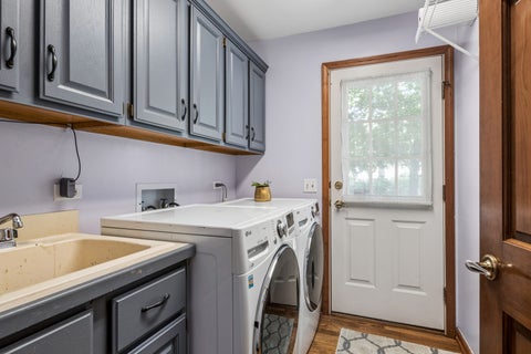 Tiny photo for 118 S Montclair Avenue, Glen Ellyn, IL 60137 (MLS # 12731172)