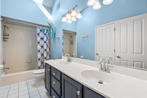 Tiny photo for 118 S Montclair Avenue, Glen Ellyn, IL 60137 (MLS # 12731172)
