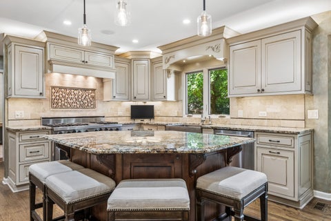 Tiny photo for 118 S Montclair Avenue, Glen Ellyn, IL 60137 (MLS # 12731172)