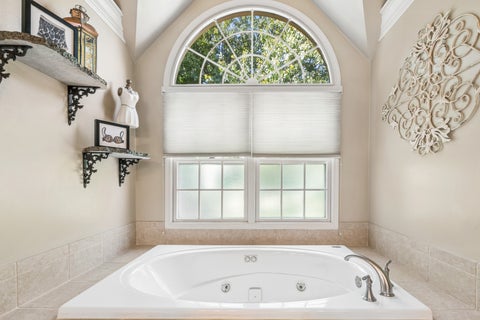 Tiny photo for 118 S Montclair Avenue, Glen Ellyn, IL 60137 (MLS # 12731172)