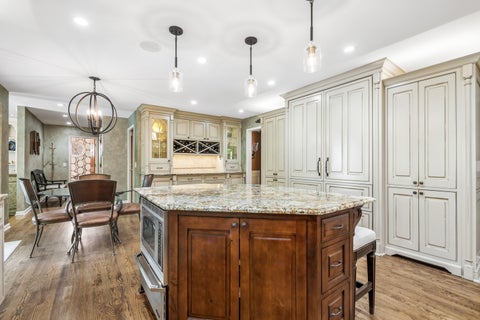 Tiny photo for 118 S Montclair Avenue, Glen Ellyn, IL 60137 (MLS # 12731172)