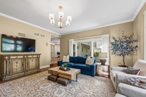 Tiny photo for 118 S Montclair Avenue, Glen Ellyn, IL 60137 (MLS # 12731172)