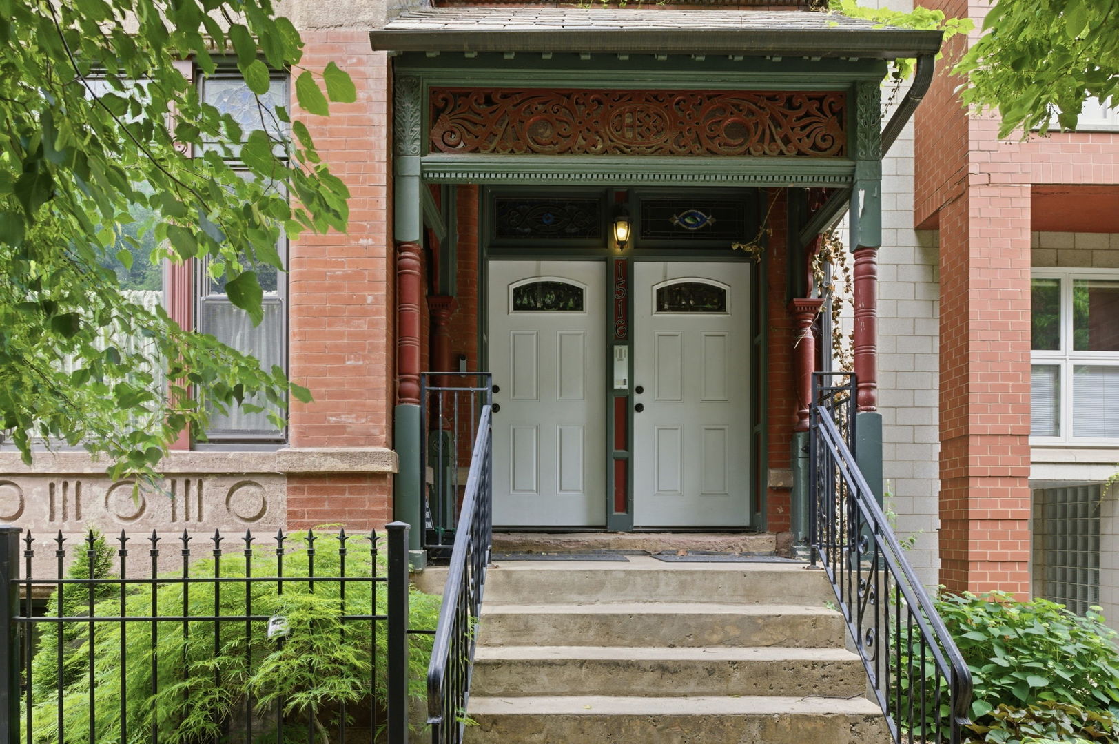 1516 N MOHAWK Street 3F