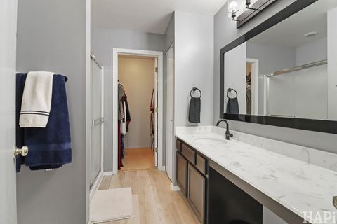 Tiny photo for 433 Ashwood Court #433, Lindenhurst, IL 60046 (MLS # 12489084)