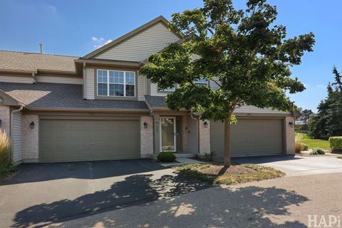 433 Ashwood Court 433 Lindenhurst IL 60046