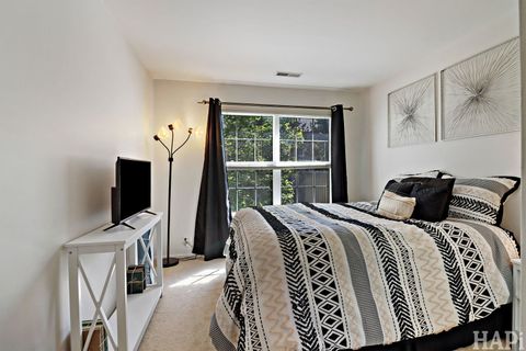 Tiny photo for 433 Ashwood Court #433, Lindenhurst, IL 60046 (MLS # 12489084)