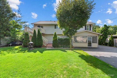 Tiny photo for 2819 Sun Valley Drive, Cary, IL 60013 (MLS # 12557132)