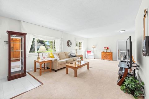 Tiny photo for 2819 Sun Valley Drive, Cary, IL 60013 (MLS # 12557132)