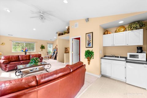 Tiny photo for 2819 Sun Valley Drive, Cary, IL 60013 (MLS # 12557132)