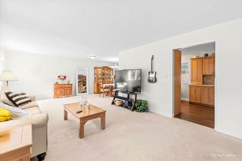 Tiny photo for 2819 Sun Valley Drive, Cary, IL 60013 (MLS # 12557132)