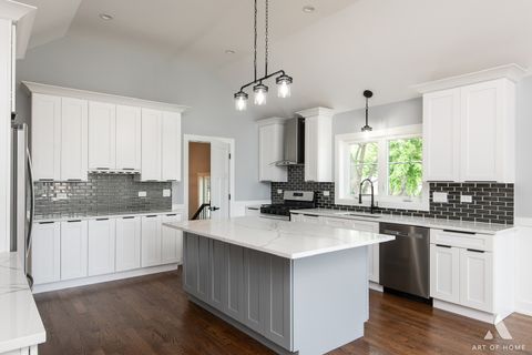 Tiny photo for 8650 Lockwood Avenue, Burbank, IL 60459 (MLS # 12522013)