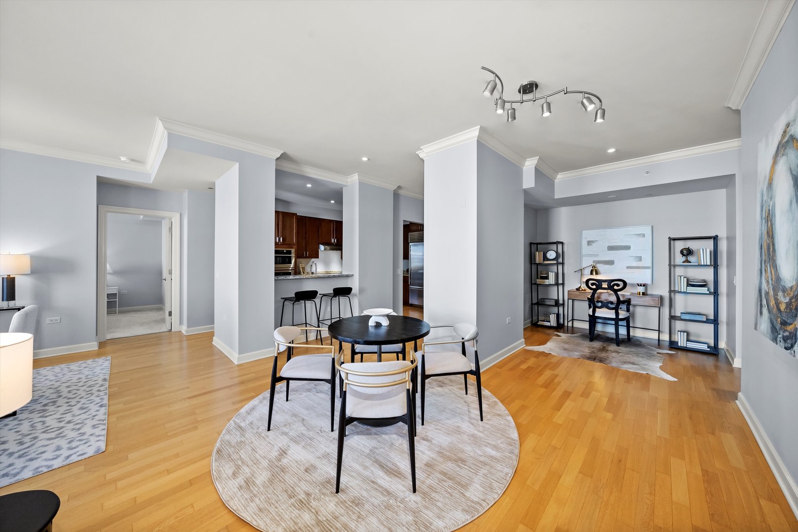 310 S Michigan Avenue 2101