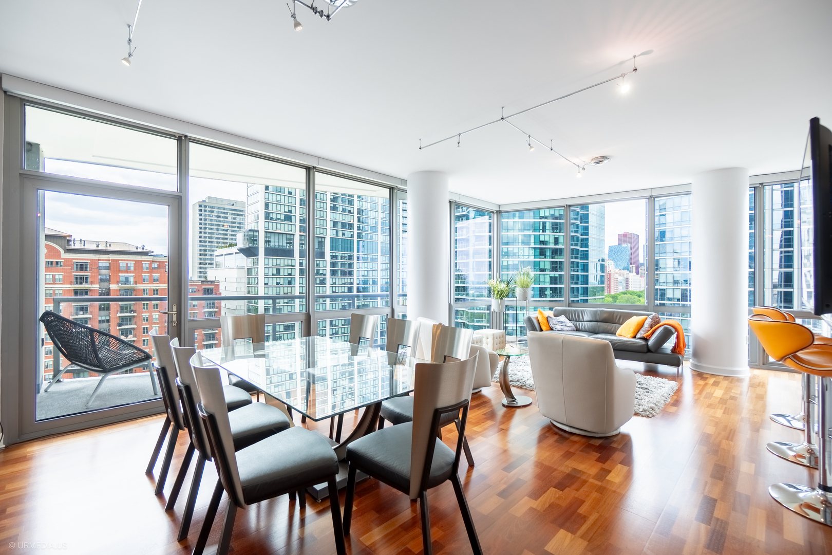 1235 S Prairie Avenue 1309