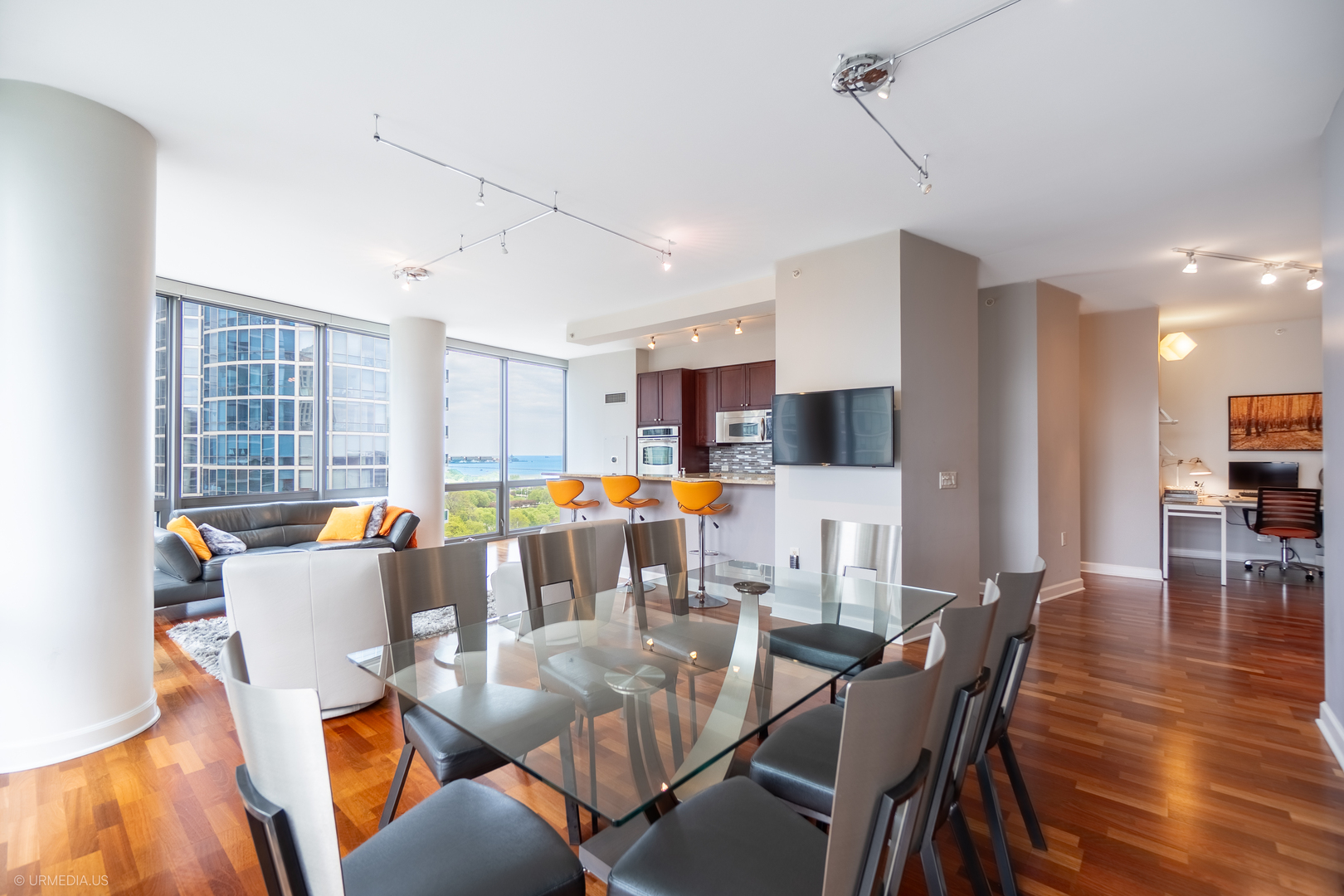 1235 S Prairie Avenue 1309