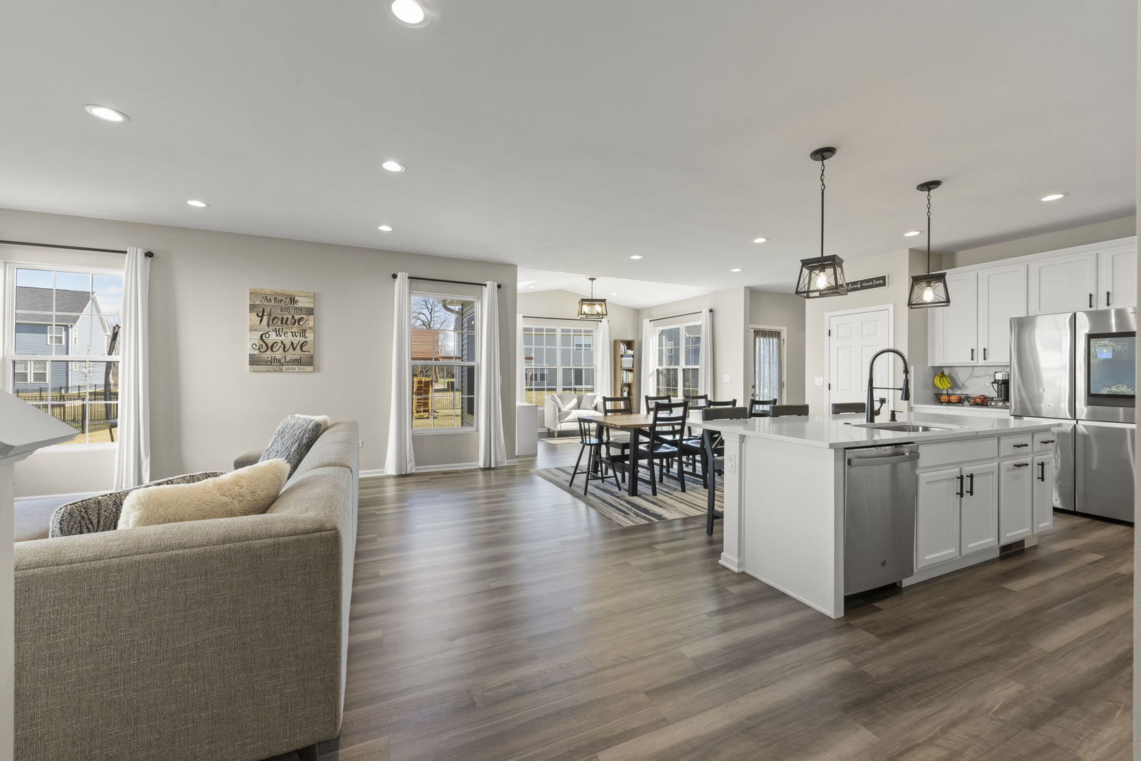 12601 S Poplar Crossing