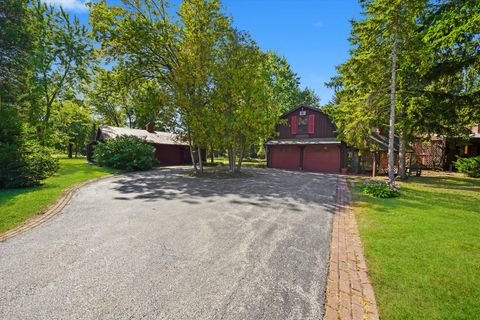 Tiny photo for 19953 W Grand Avenue, Lindenhurst, IL 60046 (MLS # 12476628)