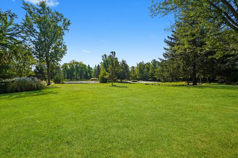 Tiny photo for 19953 W Grand Avenue, Lindenhurst, IL 60046 (MLS # 12476628)