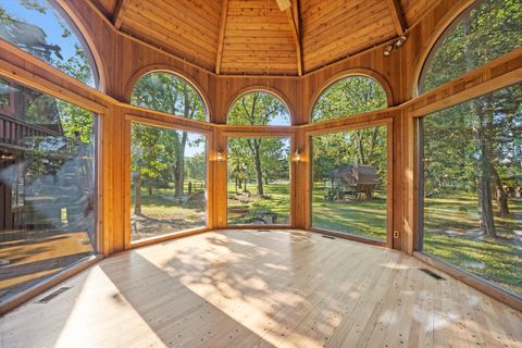 Tiny photo for 19953 W Grand Avenue, Lindenhurst, IL 60046 (MLS # 12476628)