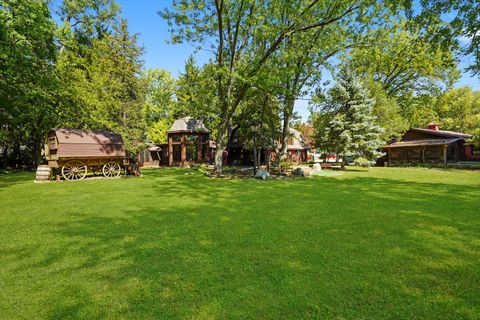 Photo of 19953 W Grand Avenue, Lindenhurst, IL 60046 (MLS # 12476628)