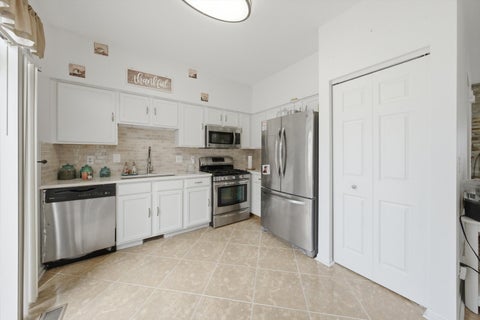 Tiny photo for 678 S Shannon Drive, Romeoville, IL 60446 (MLS # 12703905)