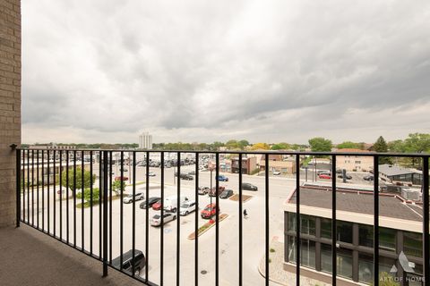 Tiny photo for 9510 S KOLMAR Avenue #407, Oak Lawn, IL 60453 (MLS # 12636701)