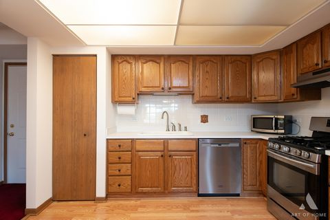 Tiny photo for 9510 S KOLMAR Avenue #407, Oak Lawn, IL 60453 (MLS # 12636701)
