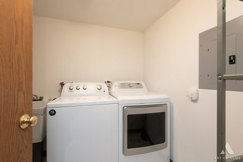 Tiny photo for 9510 S KOLMAR Avenue #407, Oak Lawn, IL 60453 (MLS # 12636701)