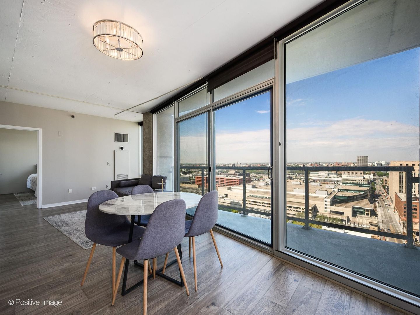 611 S Wells Street 2504