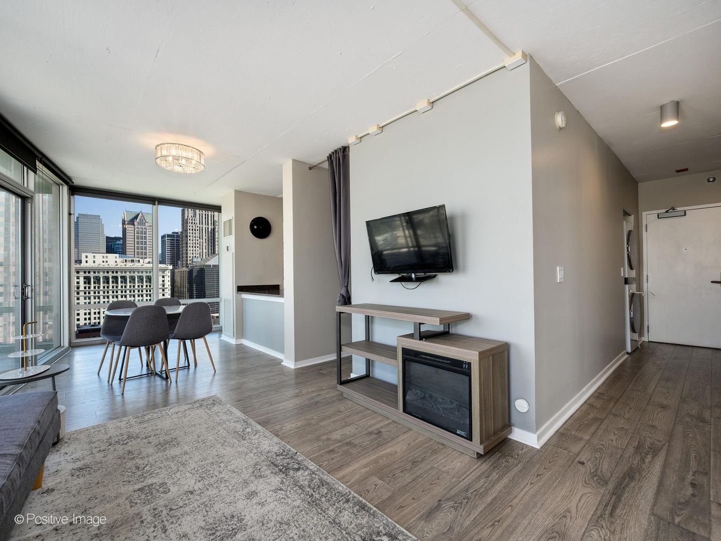 611 S Wells Street 2504