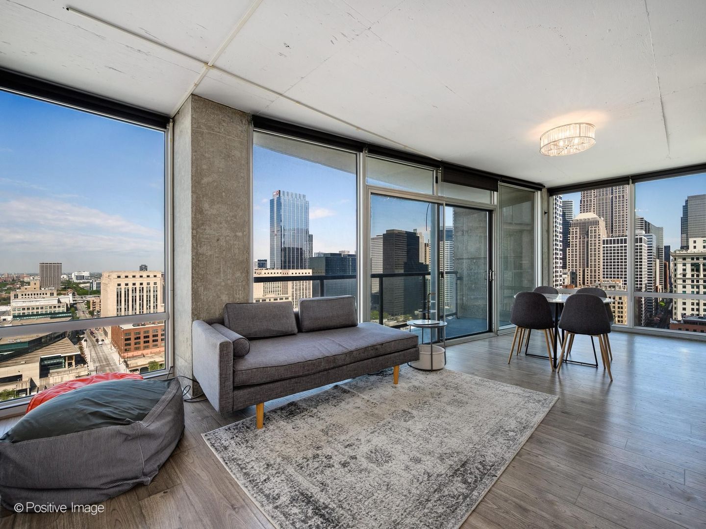 611 S Wells Street 2504