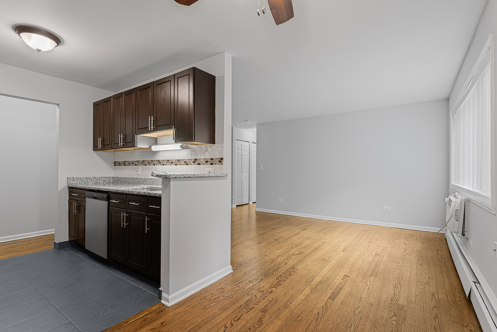 6001 N Kenmore Avenue 304