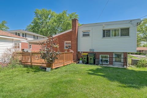 A home in Oakbrook Terrace