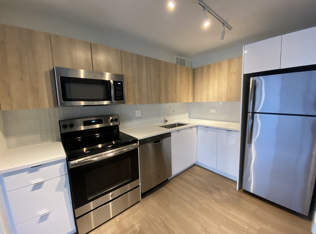 211 E Ohio Street 1205