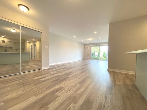 Tiny photo for 816 E Old Willow Road #110, Prospect Heights, IL 60070 (MLS # 12493502)