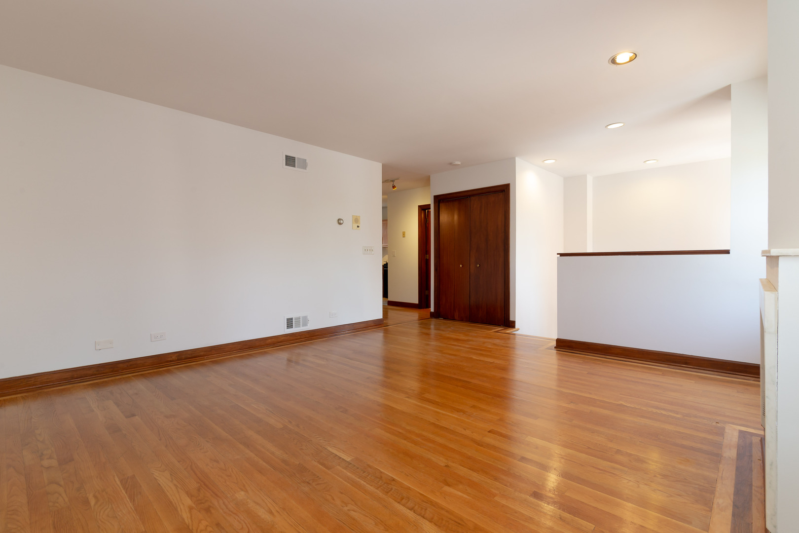 315 S Ashland Avenue 5