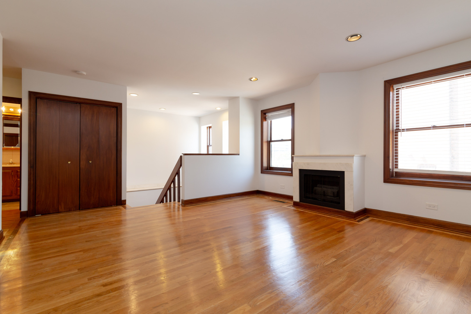 315 S Ashland Avenue 5