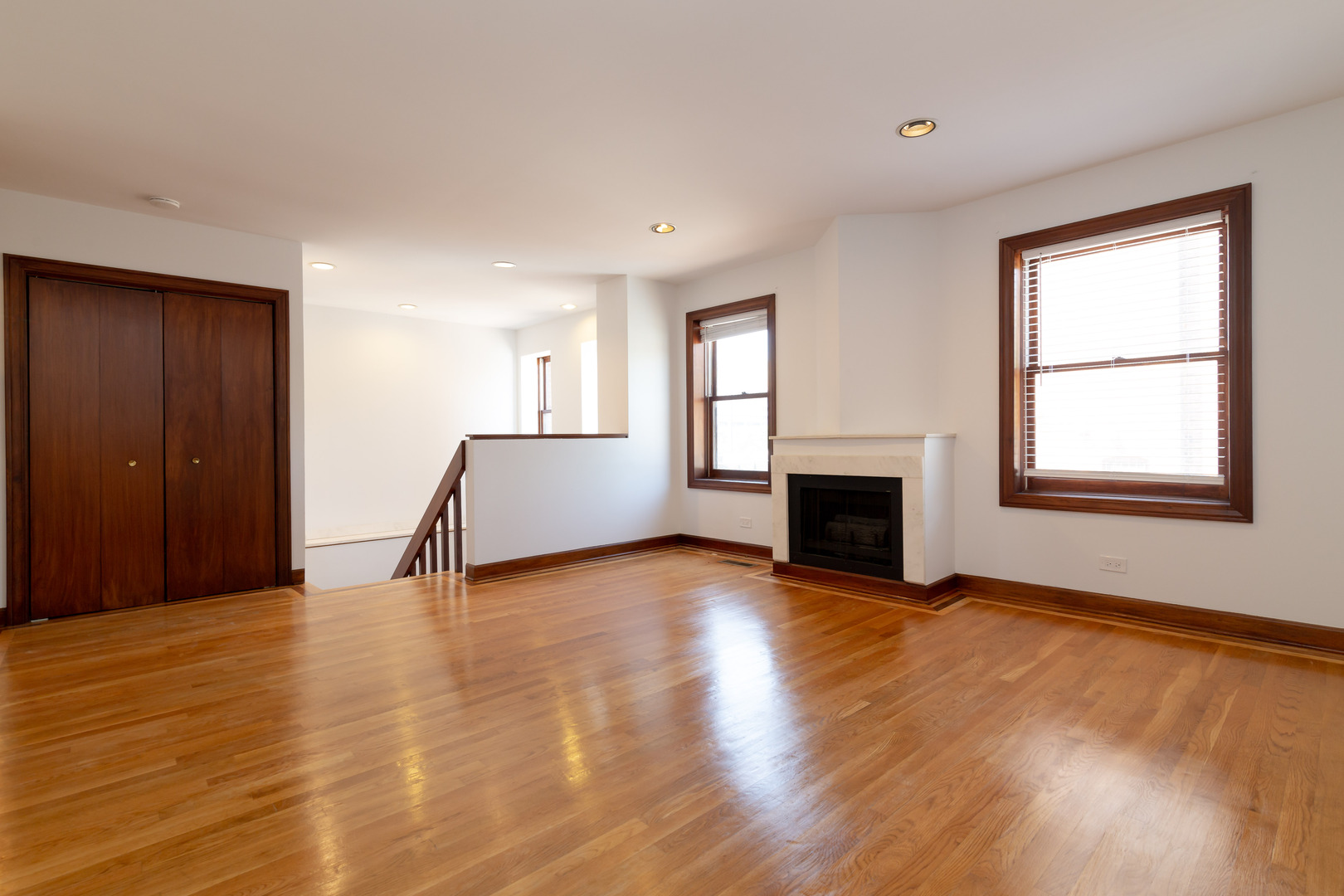 315 S Ashland Avenue 5