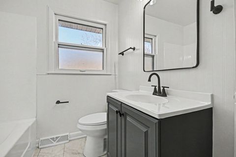 Tiny photo for 750 Duncan Drive, Aurora, IL 60506 (MLS # 12613356)