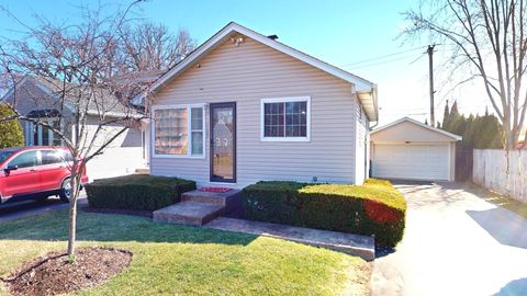Photo of 1127 LOTUS Drive, Round Lake Beach, IL 60073 (MLS # 12643206)