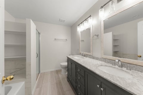 Tiny photo for 2641 N Greenwood Avenue, Arlington Heights, IL 60004 (MLS # 12764135)