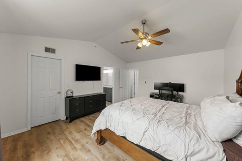 Tiny photo for 2641 N Greenwood Avenue, Arlington Heights, IL 60004 (MLS # 12764135)