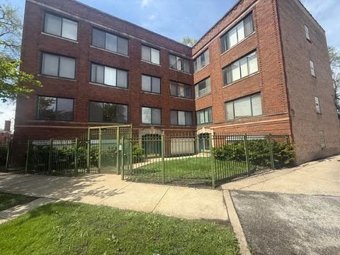 Photo of 8008 S Ridgeland Avenue #2A, Chicago, IL 60617 (MLS # 12645103)
