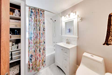 Tiny photo for 322 Oak Circle, Wilmette, IL 60091 (MLS # 12685083)
