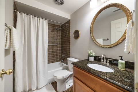 Tiny photo for 221 N Kenilworth Avenue #208, Oak Park, IL 60302 (MLS # 12556685)
