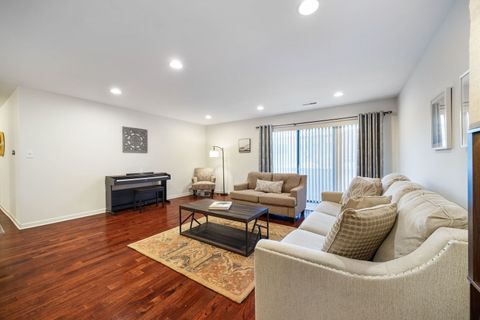 Tiny photo for 221 N Kenilworth Avenue #208, Oak Park, IL 60302 (MLS # 12556685)