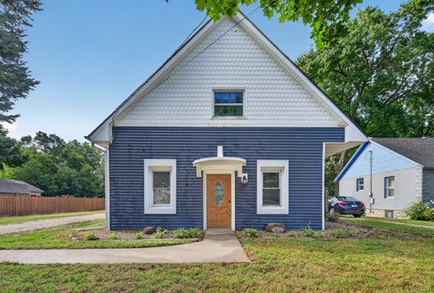 Photo of 335 E Southmor Road, Morris, IL 60450 (MLS # 12757308)