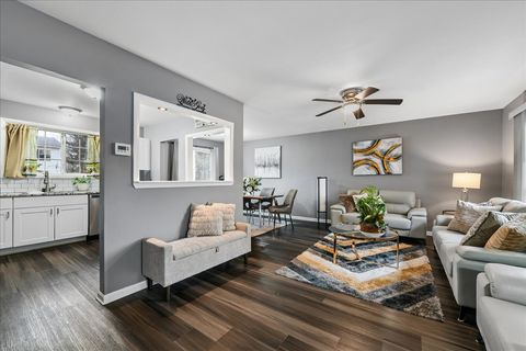 Tiny photo for 1100 Partridge Avenue, Bolingbrook, IL 60490 (MLS # 12605197)