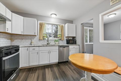 Tiny photo for 1100 Partridge Avenue, Bolingbrook, IL 60490 (MLS # 12605197)