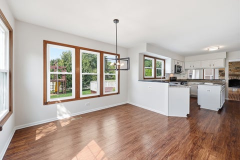Tiny photo for 450 Potomac Lane, Elk Grove Village, IL 60007 (MLS # 12734469)
